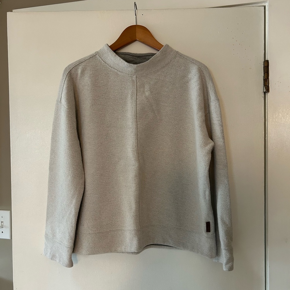 Women’s Roots Top